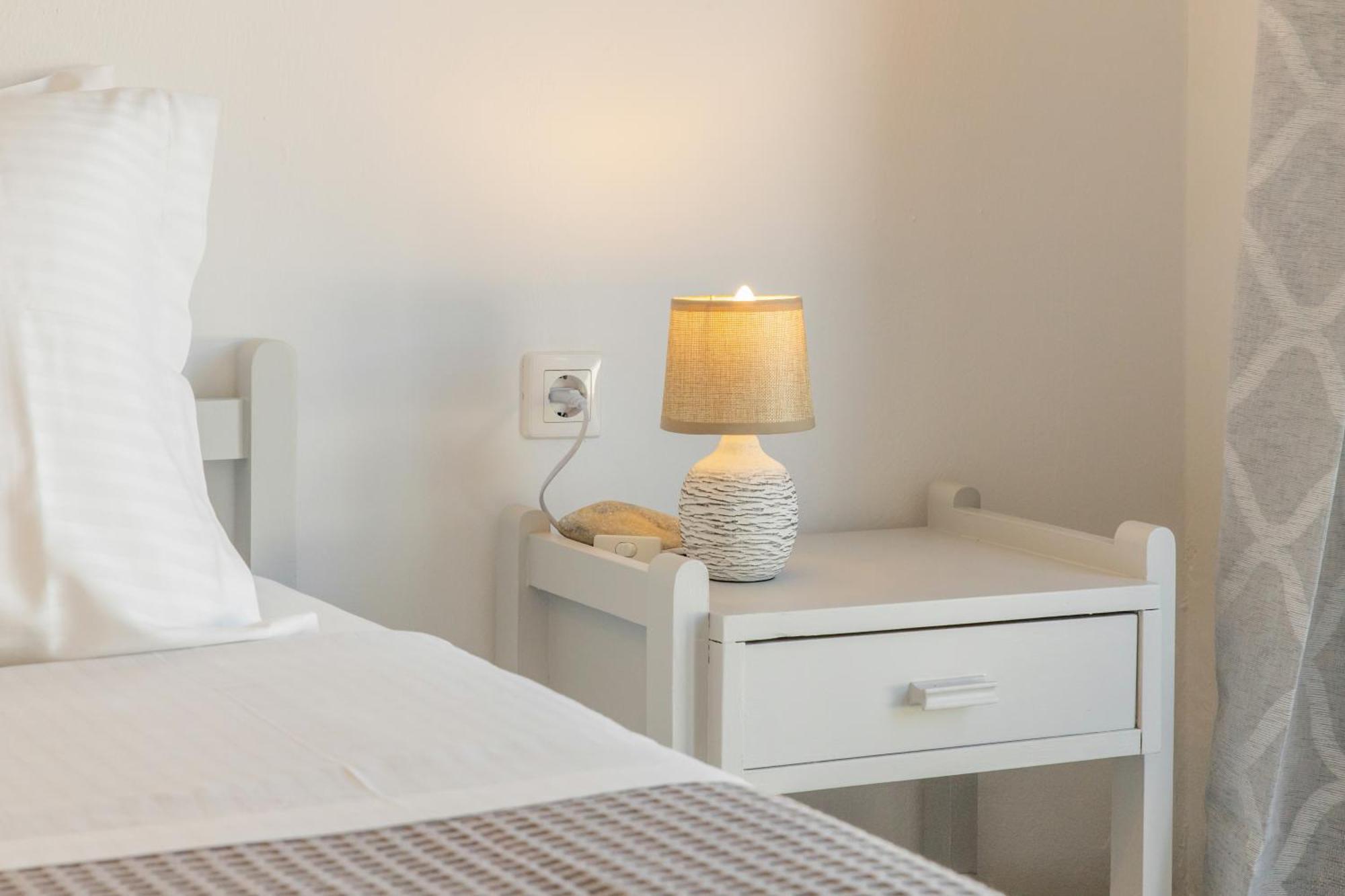 Yialos Rooms Piso Livadi Eksteriør billede